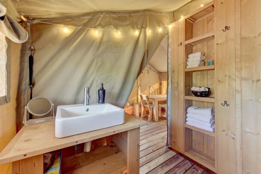 Готель 12 Fires Luxury Glamping With Heating #3 Джонсон-Сіті Екстер'єр фото